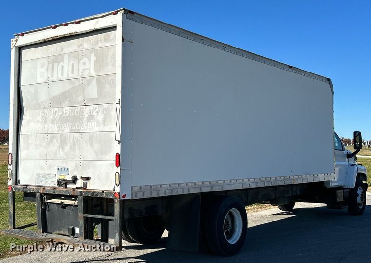 image for item NR9430 2004 Chevrolet C6500  box truck