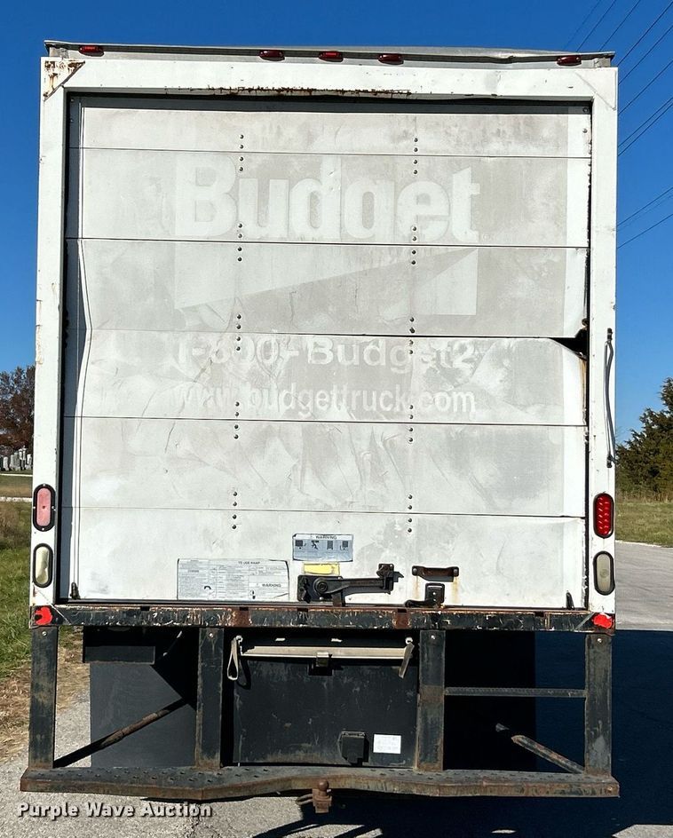 image for item NR9430 2004 Chevrolet C6500  box truck