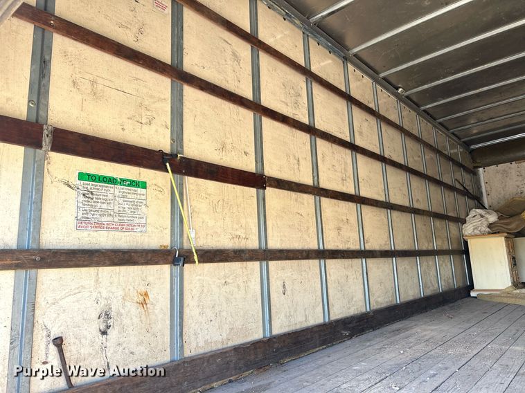 image for item NR9430 2004 Chevrolet C6500  box truck