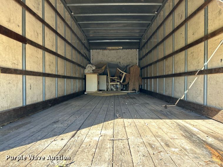 image for item NR9430 2004 Chevrolet C6500  box truck