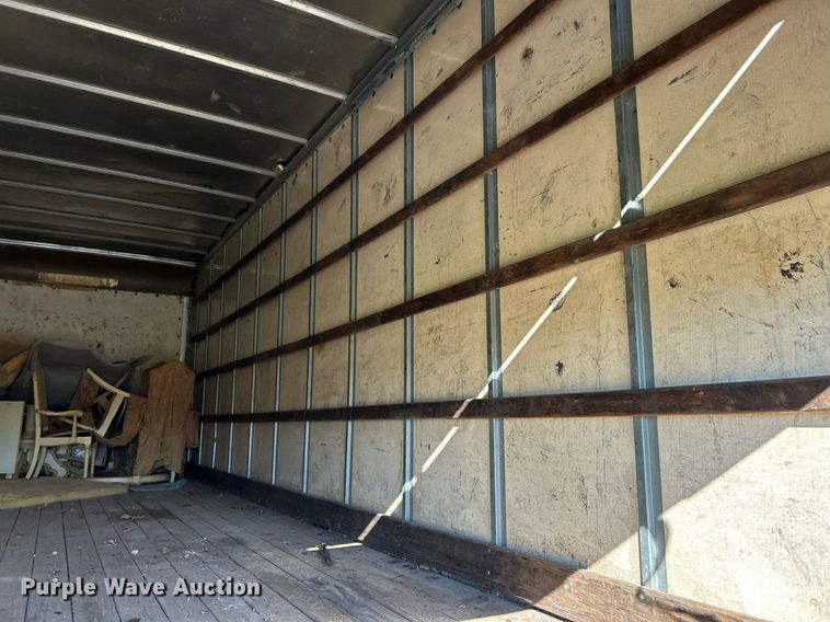 image for item NR9430 2004 Chevrolet C6500  box truck