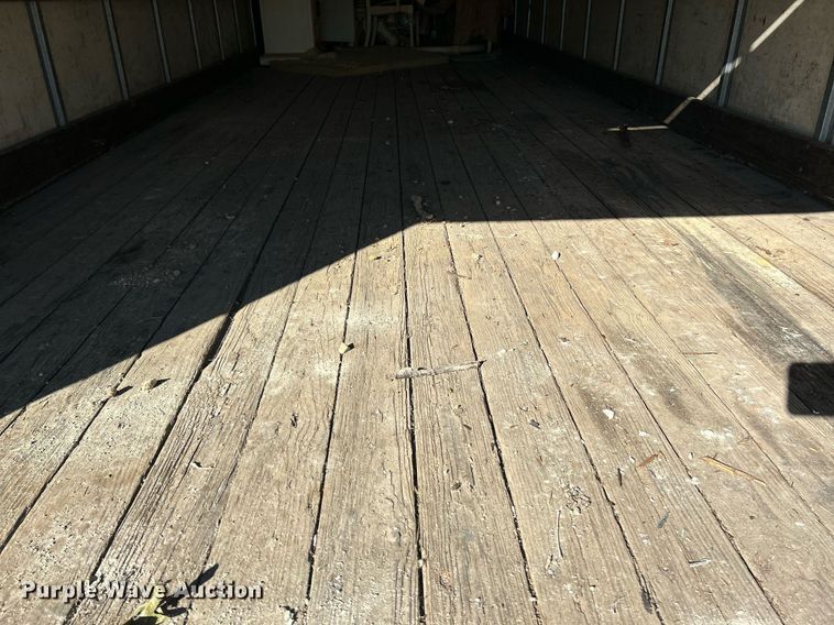 image for item NR9430 2004 Chevrolet C6500  box truck