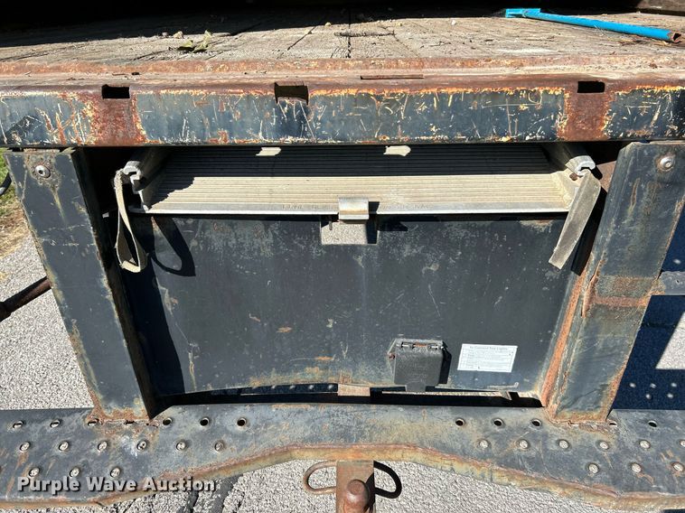 image for item NR9430 2004 Chevrolet C6500  box truck