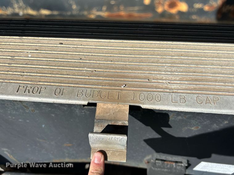 image for item NR9430 2004 Chevrolet C6500  box truck