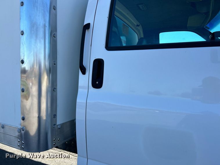 image for item NR9430 2004 Chevrolet C6500  box truck