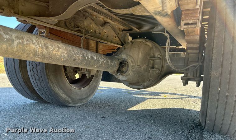 image for item NR9430 2004 Chevrolet C6500  box truck