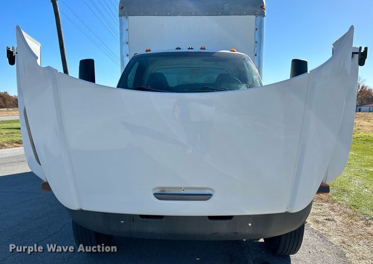 image for item NR9430 2004 Chevrolet C6500  box truck