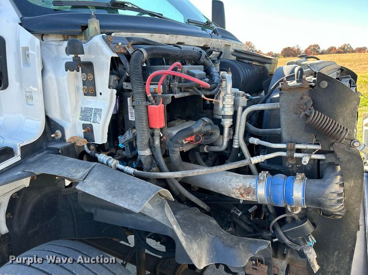 image for item NR9430 2004 Chevrolet C6500  box truck