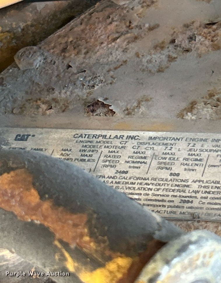 image for item NR9430 2004 Chevrolet C6500  box truck