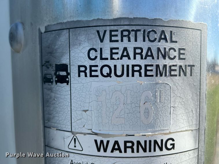 image for item NR9430 2004 Chevrolet C6500  box truck