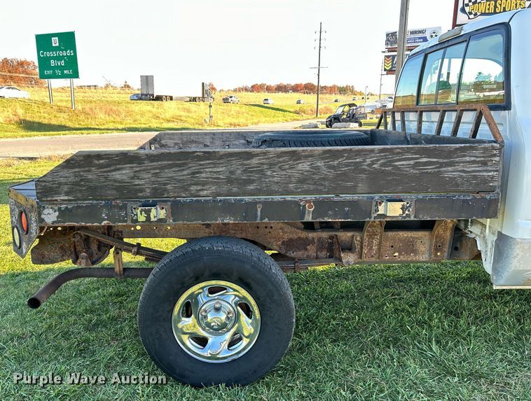 image for item NR9433 1996 Dodge Ram 1500  flatbed pickup truck