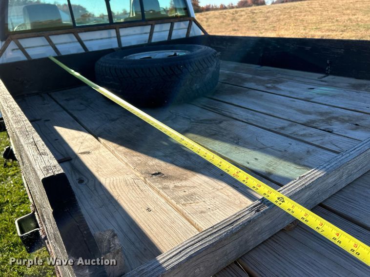 image for item NR9433 1996 Dodge Ram 1500  flatbed pickup truck