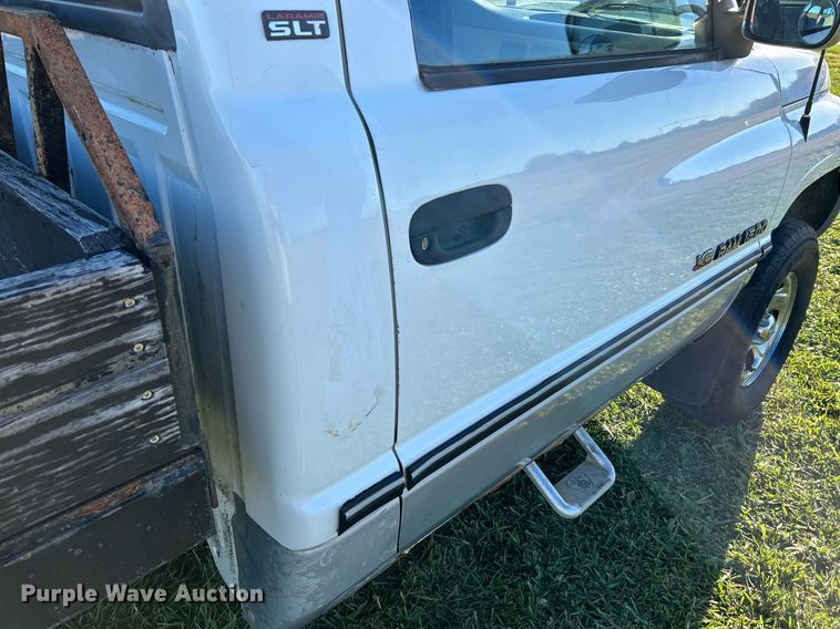 image for item NR9433 1996 Dodge Ram 1500  flatbed pickup truck