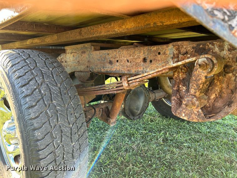 image for item NR9433 1996 Dodge Ram 1500  flatbed pickup truck