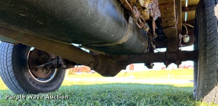 image for item NR9433 1996 Dodge Ram 1500  flatbed pickup truck