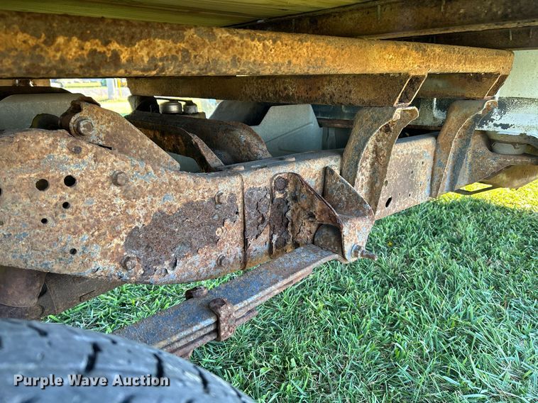 image for item NR9433 1996 Dodge Ram 1500  flatbed pickup truck