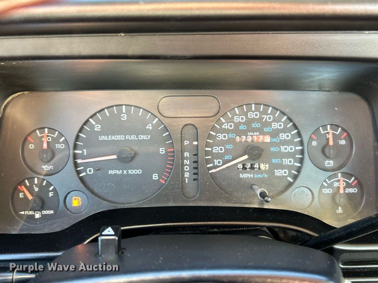 image for item NR9433 1996 Dodge Ram 1500  flatbed pickup truck