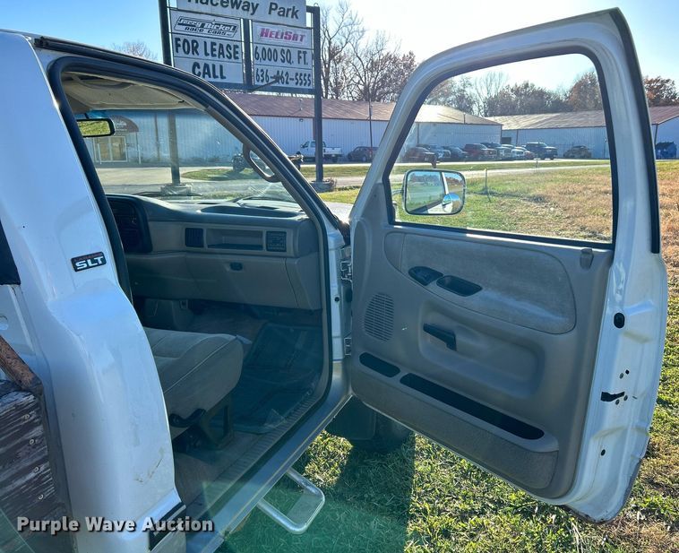 image for item NR9433 1996 Dodge Ram 1500  flatbed pickup truck