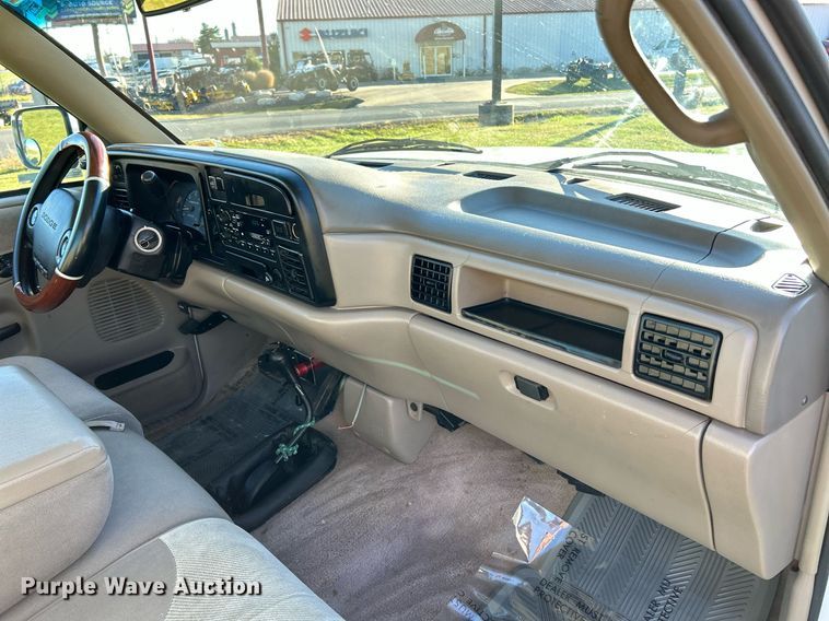 image for item NR9433 1996 Dodge Ram 1500  flatbed pickup truck