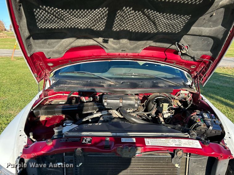 image for item NR9433 1996 Dodge Ram 1500  flatbed pickup truck