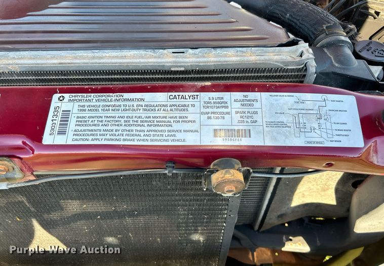 image for item NR9433 1996 Dodge Ram 1500  flatbed pickup truck