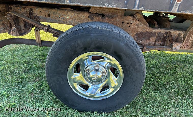 image for item NR9433 1996 Dodge Ram 1500  flatbed pickup truck