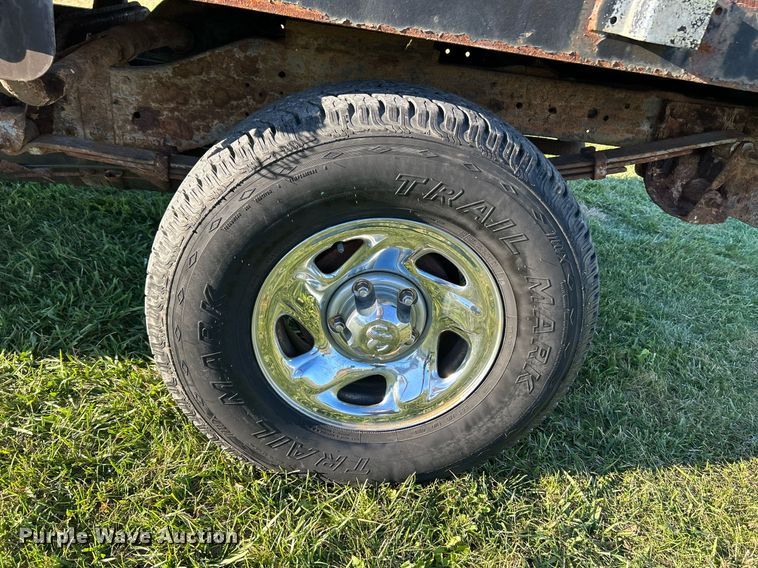 image for item NR9433 1996 Dodge Ram 1500  flatbed pickup truck