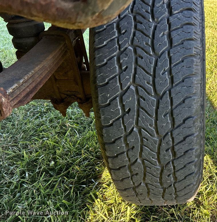 image for item NR9433 1996 Dodge Ram 1500  flatbed pickup truck