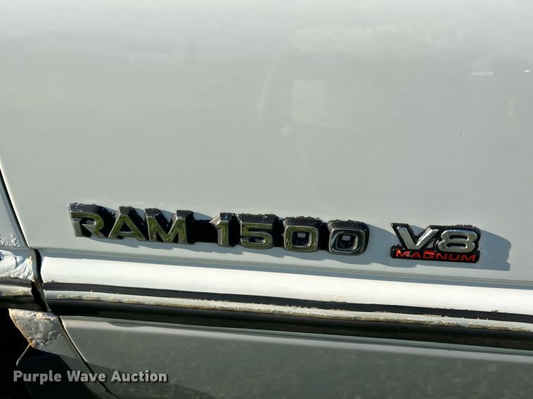 image for item NR9433 1996 Dodge Ram 1500  flatbed pickup truck