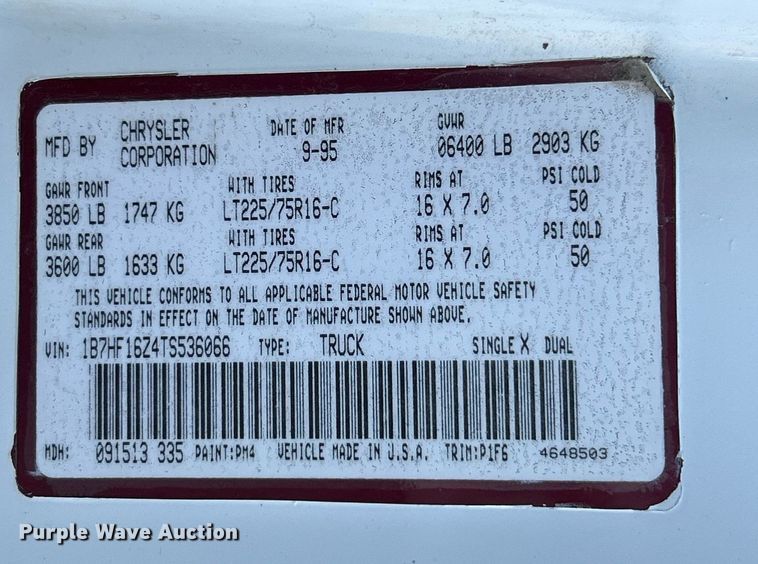 image for item NR9433 1996 Dodge Ram 1500  flatbed pickup truck