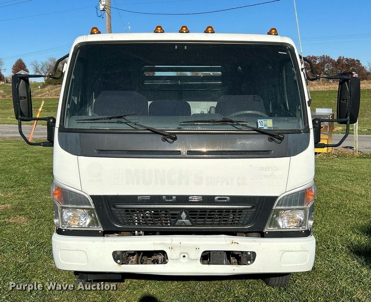 image for item NR9435 2008 Mitsubishi FUSO  flatbed truck
