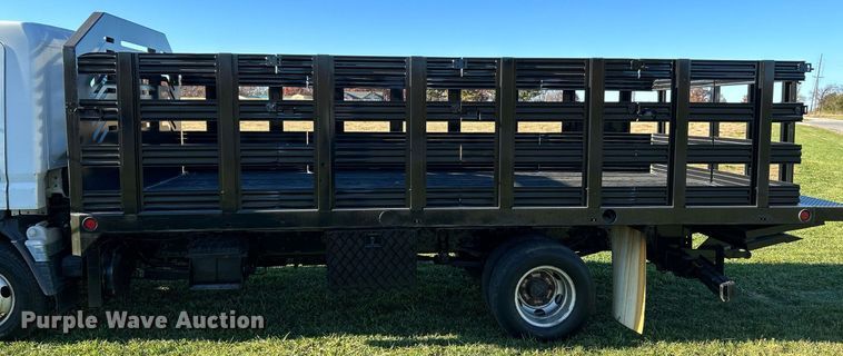 image for item NR9435 2008 Mitsubishi FUSO  flatbed truck