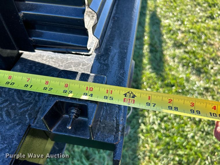 image for item NR9435 2008 Mitsubishi FUSO  flatbed truck