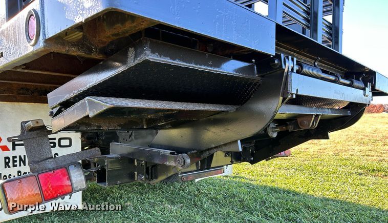 image for item NR9435 2008 Mitsubishi FUSO  flatbed truck