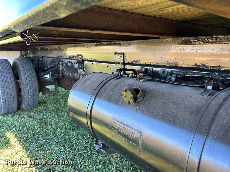 image for item NR9435 2008 Mitsubishi FUSO  flatbed truck