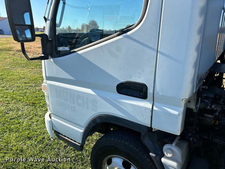 image for item NR9435 2008 Mitsubishi FUSO  flatbed truck