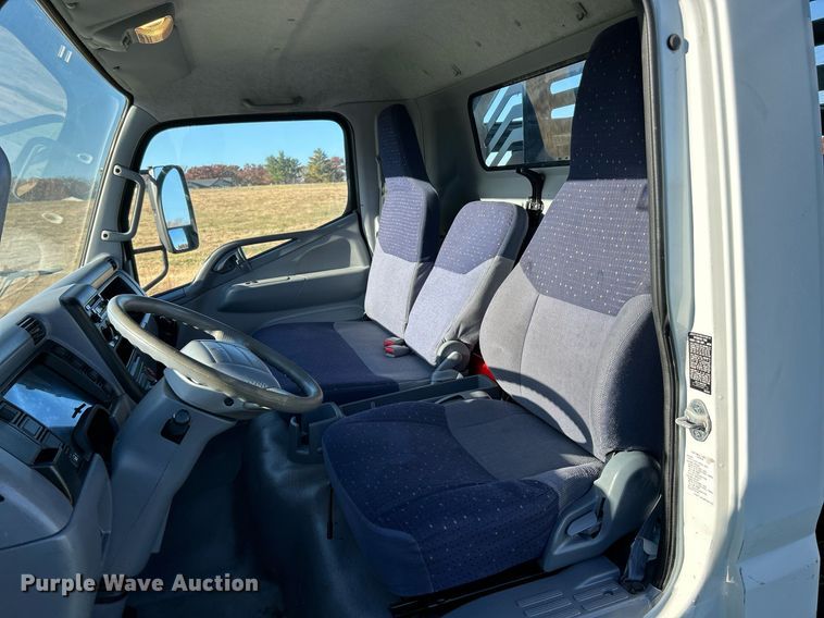 image for item NR9435 2008 Mitsubishi FUSO  flatbed truck