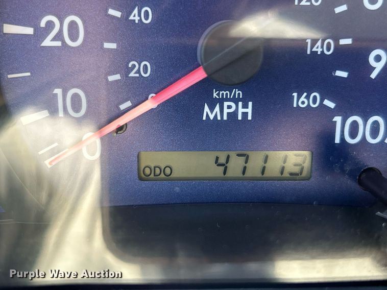 image for item NR9435 2008 Mitsubishi FUSO  flatbed truck