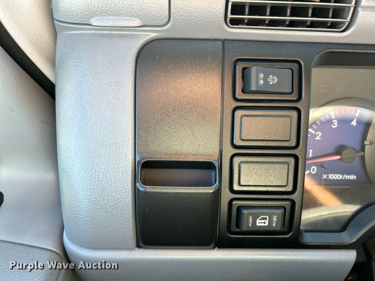 image for item NR9435 2008 Mitsubishi FUSO  flatbed truck