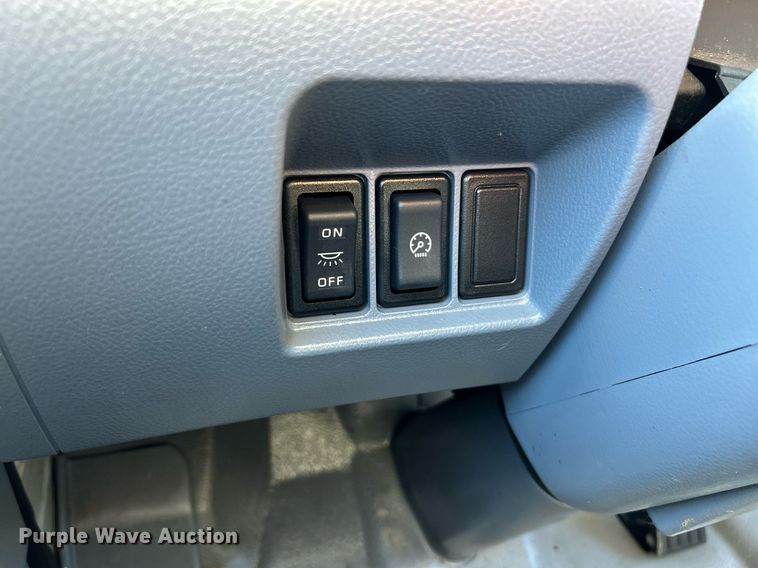 image for item NR9435 2008 Mitsubishi FUSO  flatbed truck