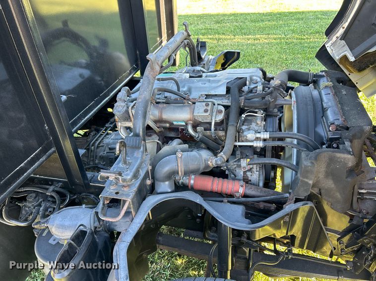 image for item NR9435 2008 Mitsubishi FUSO  flatbed truck