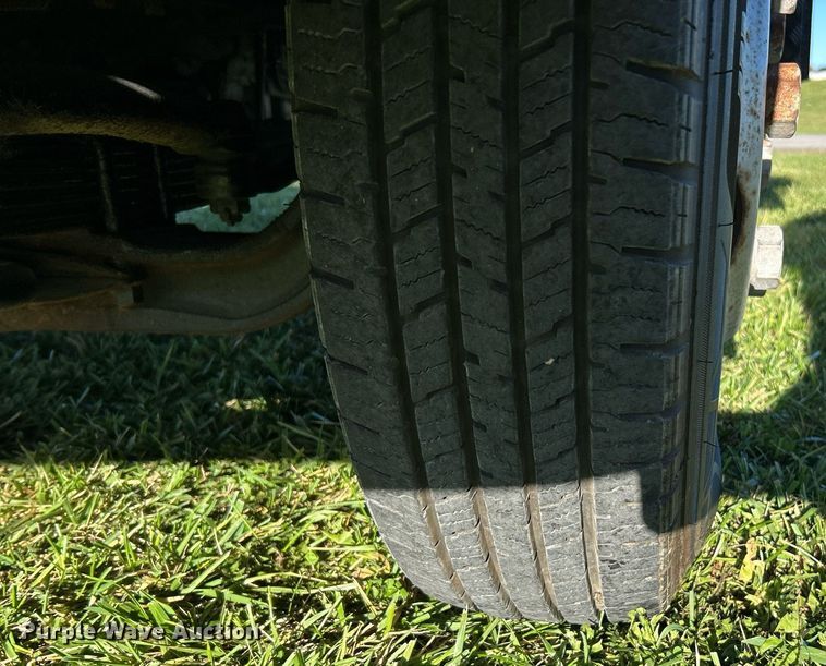 image for item NR9435 2008 Mitsubishi FUSO  flatbed truck