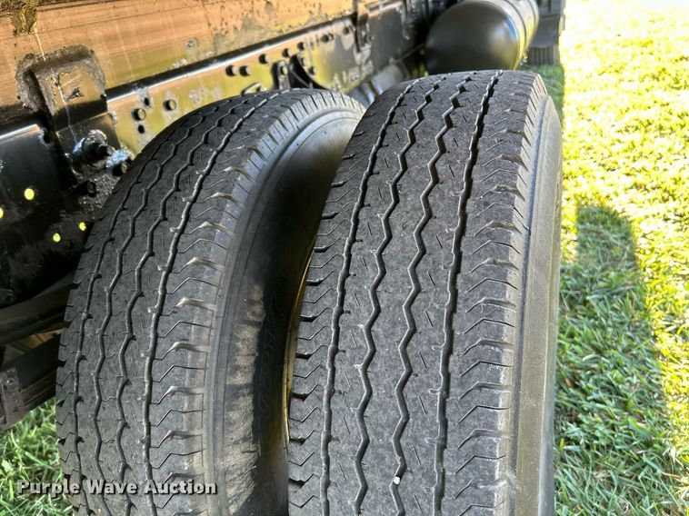 image for item NR9435 2008 Mitsubishi FUSO  flatbed truck