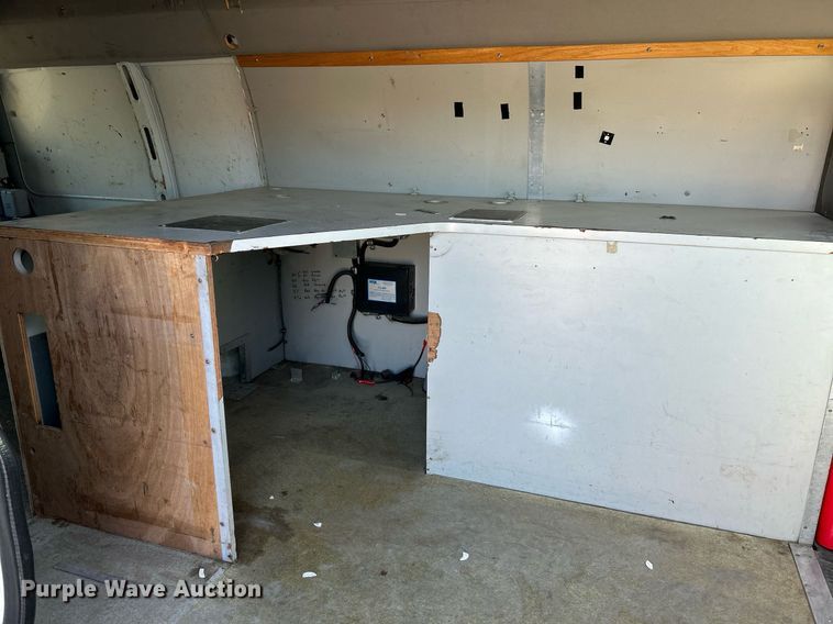 image for item NR9437 2004 GMC Savana 3500  van