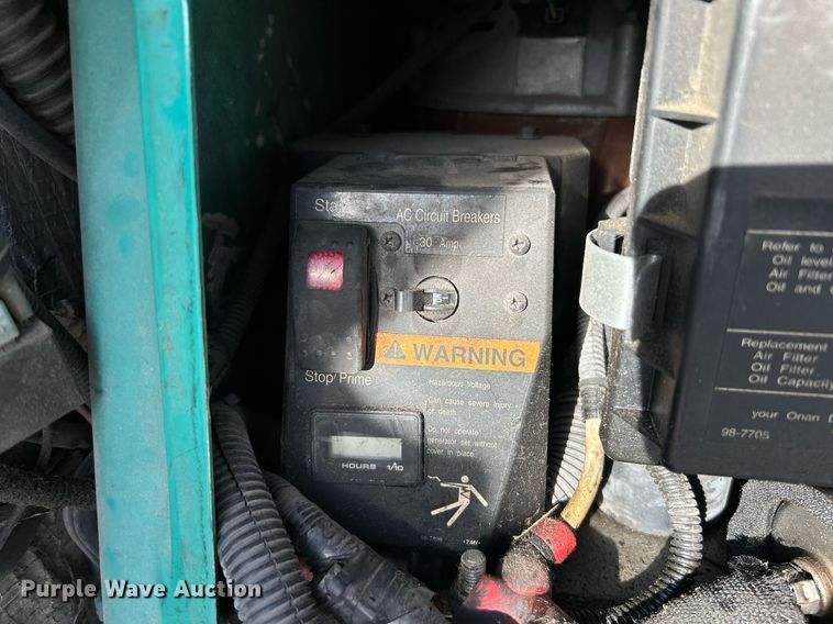 image for item NR9437 2004 GMC Savana 3500  van