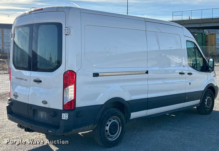 image for item NR9438 2015 Ford Transit 250  van