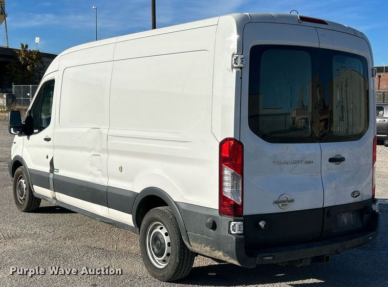 image for item NR9438 2015 Ford Transit 250  van
