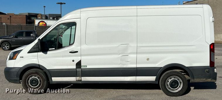 image for item NR9438 2015 Ford Transit 250  van