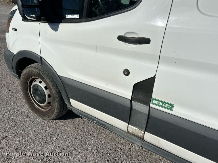 image for item NR9438 2015 Ford Transit 250  van