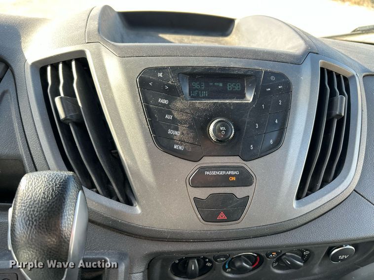 image for item NR9438 2015 Ford Transit 250  van